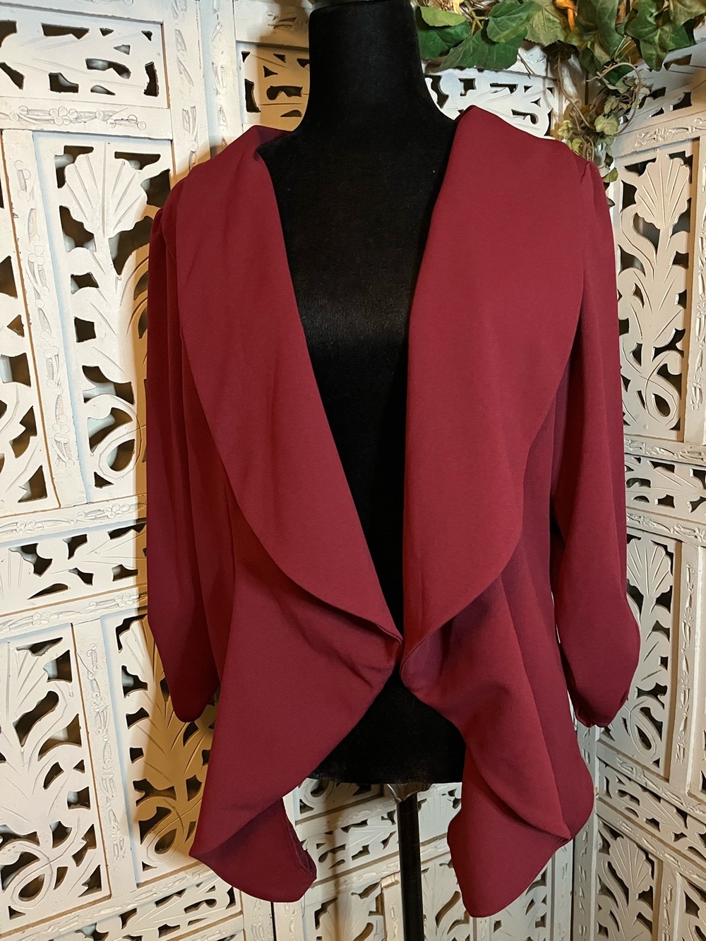 HEIMISH USA BEAUTIFUL BURGUNDY RED DRAPED OPEN-FRONT BLAZER JACKET